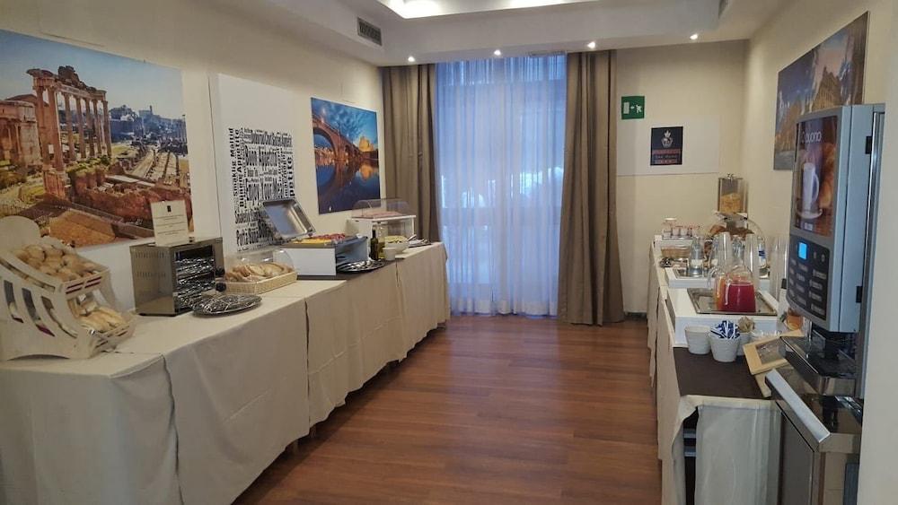San Remo Hotel 3*